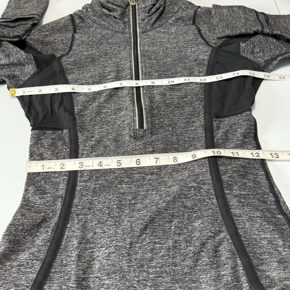 Lululemon Defined Running Jacket Half Zip Pullover Gray Black Size 4 Outerwear - Picture 12 of 12